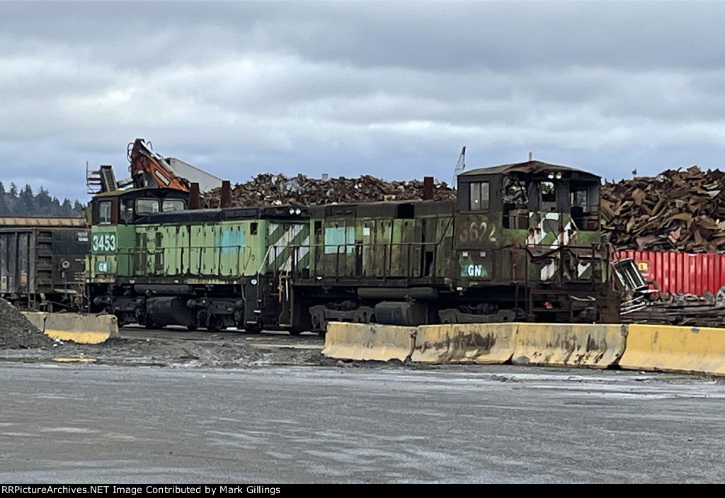 GN 3453 and GN 3622 ready to be scrapped.